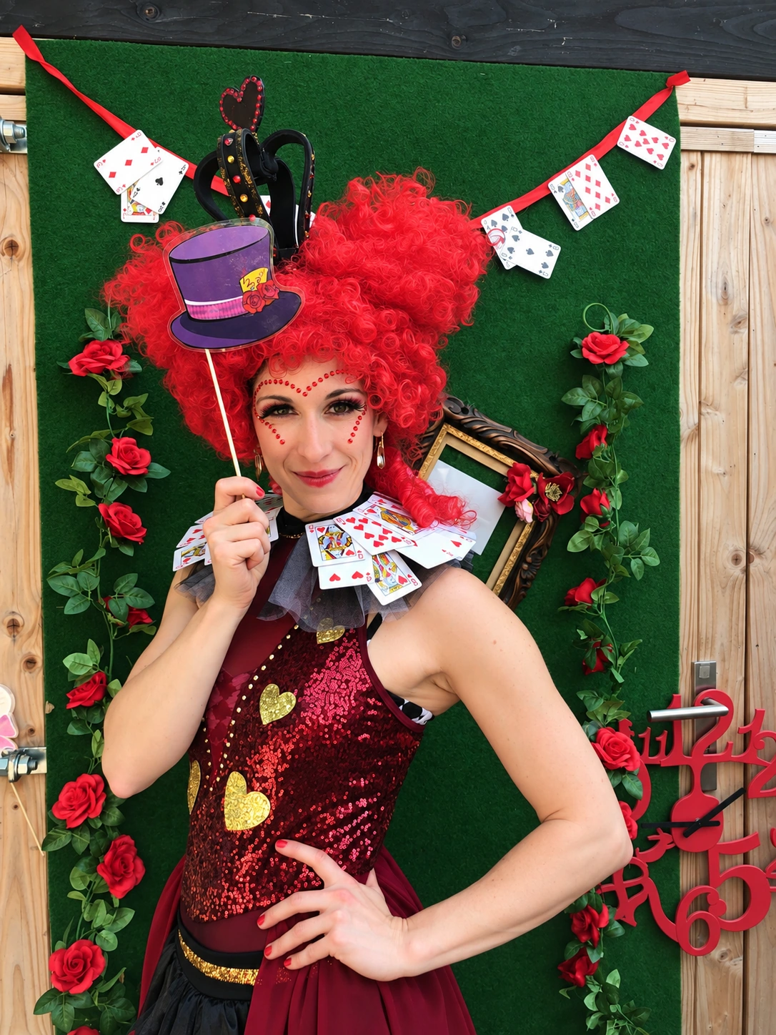 Alice In Wonderland — Factory 7, interactie en performance
