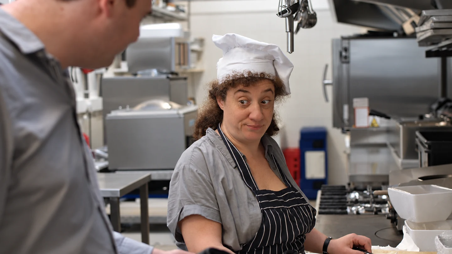 Een inspecteur en chef in een geloofwaardige Payback Team-situatie