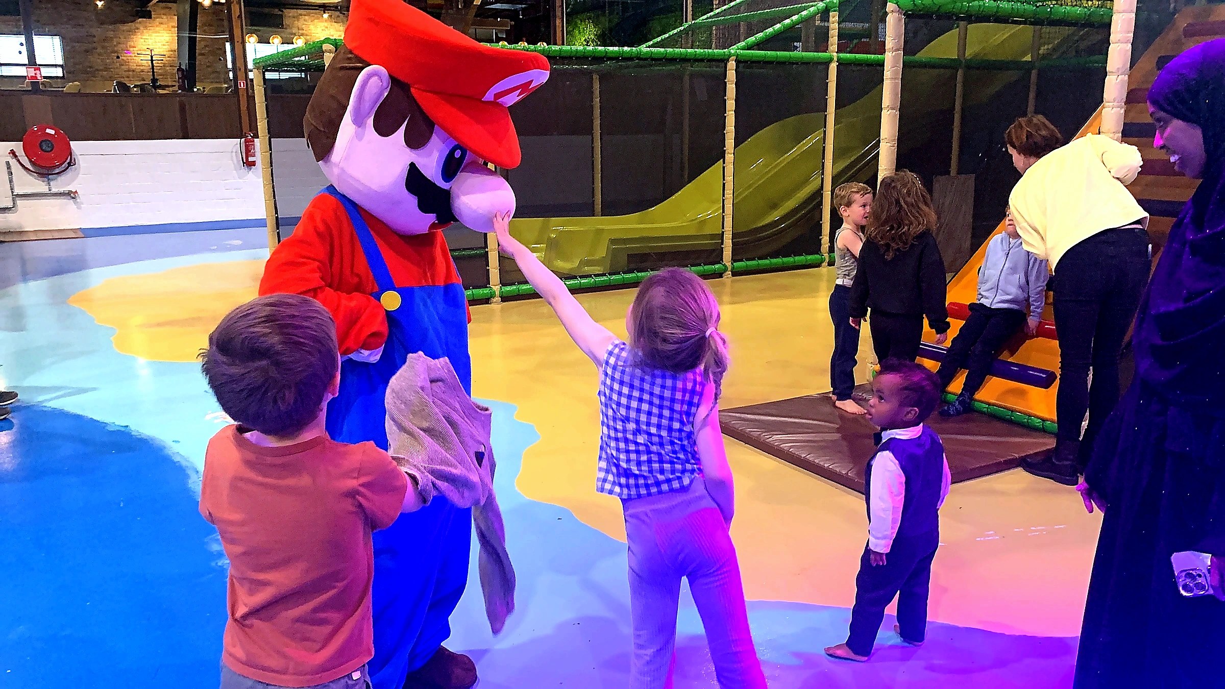 Mario & Luigi — Factory 7, interactie en performance